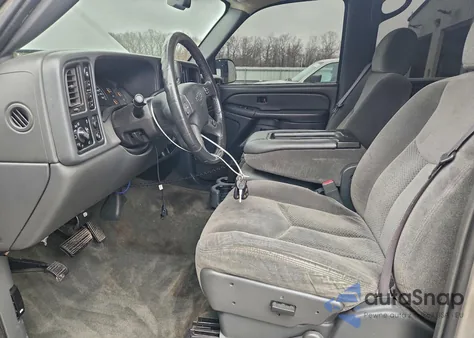 2005 Chevrolet Silverado K1500 z USA, uszkodzony, nr VIN 2GCEK13T551139306